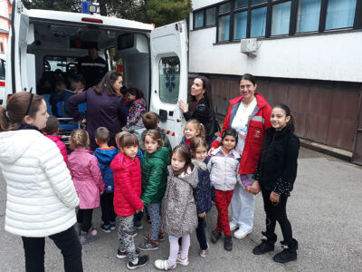 Vrtić u posjeti Domu zdravlja Laktaši 4