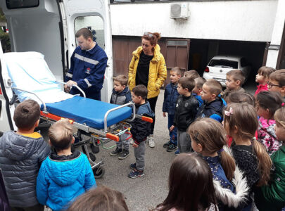 Vrtić u posjeti Domu zdravlja Laktaši 5